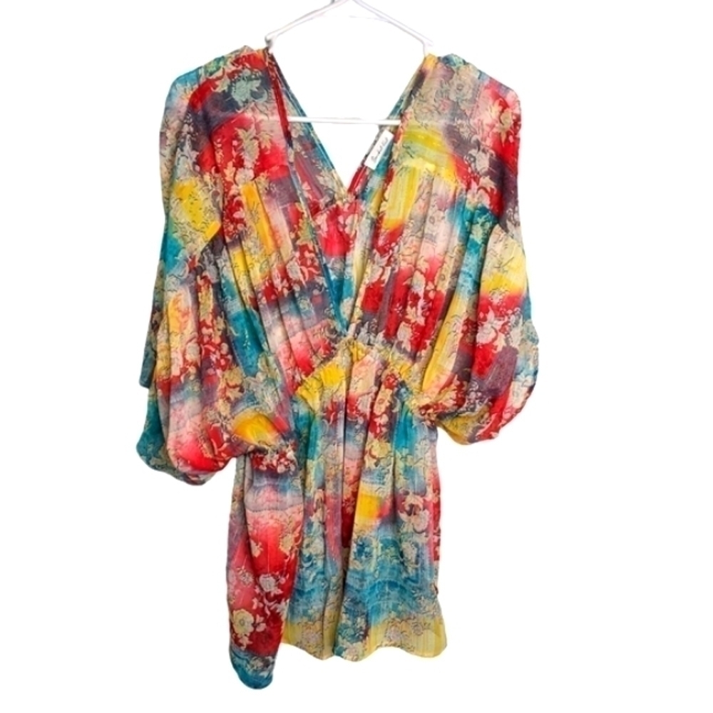 BUCKET LIST WOMENS COLORFUL TOP SIZE MEDIUM